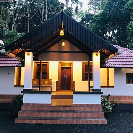 Partho Home Stay Padinjarathara Eksteriør bilde