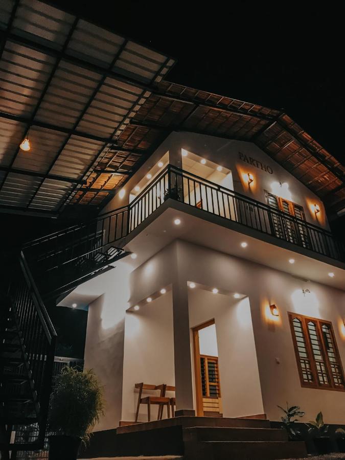 Partho Home Stay Padinjarathara Eksteriør bilde