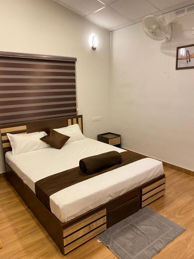Partho Home Stay Padinjarathara Eksteriør bilde
