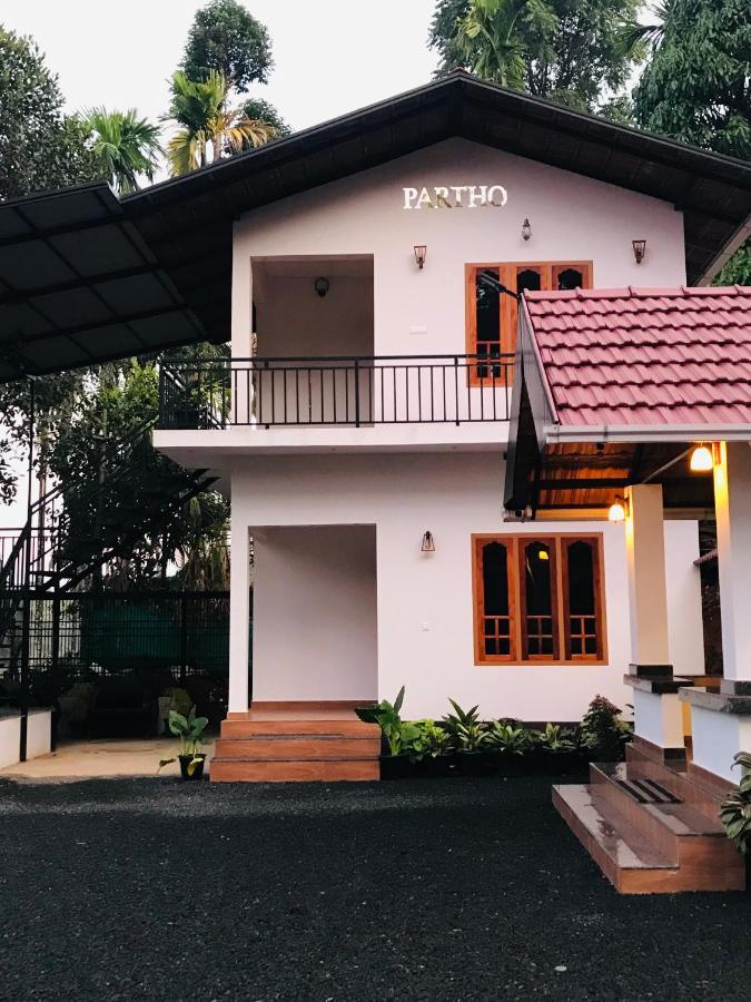 Partho Home Stay Padinjarathara Eksteriør bilde